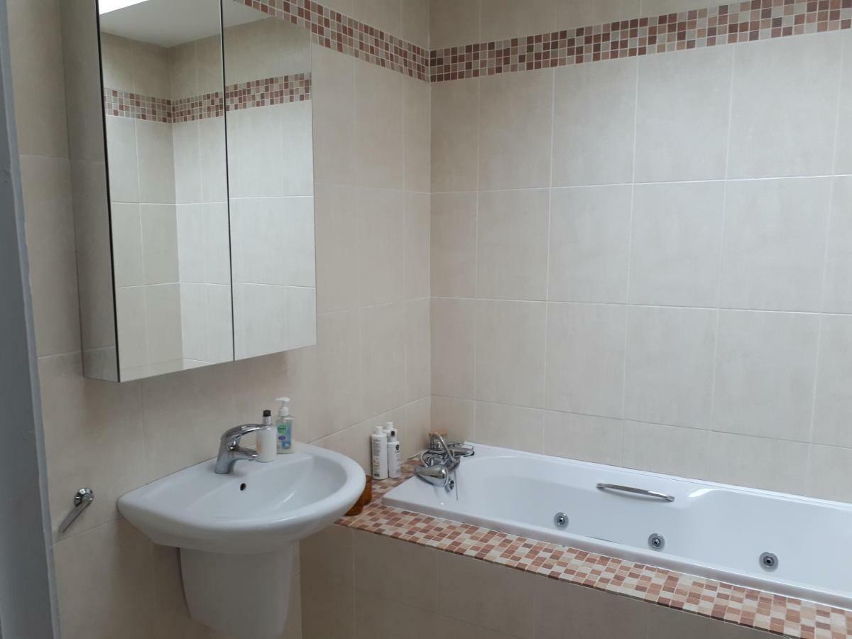 Luxurious Penthouse Apartment 1 , City Centre Kilkenny Exterior foto